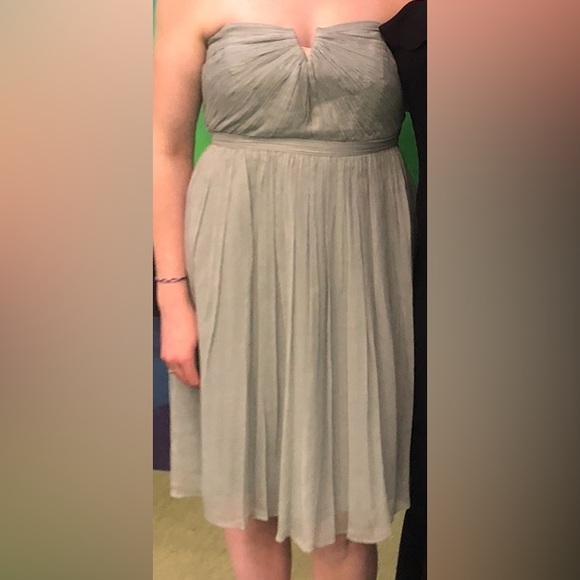 Green knee length formal dress - Picture 3 of 3